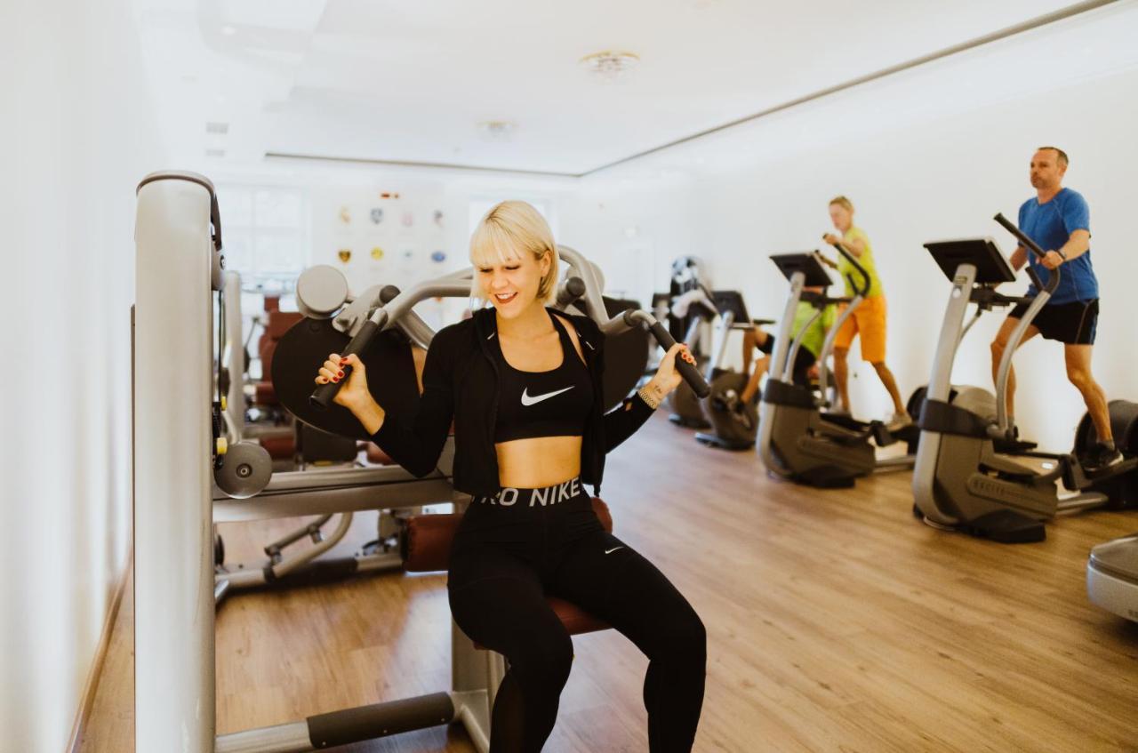 Imlauer Hotel Schloss Pichlarn Aigen im Ennstal Exterior photo A woman working out in a gym
