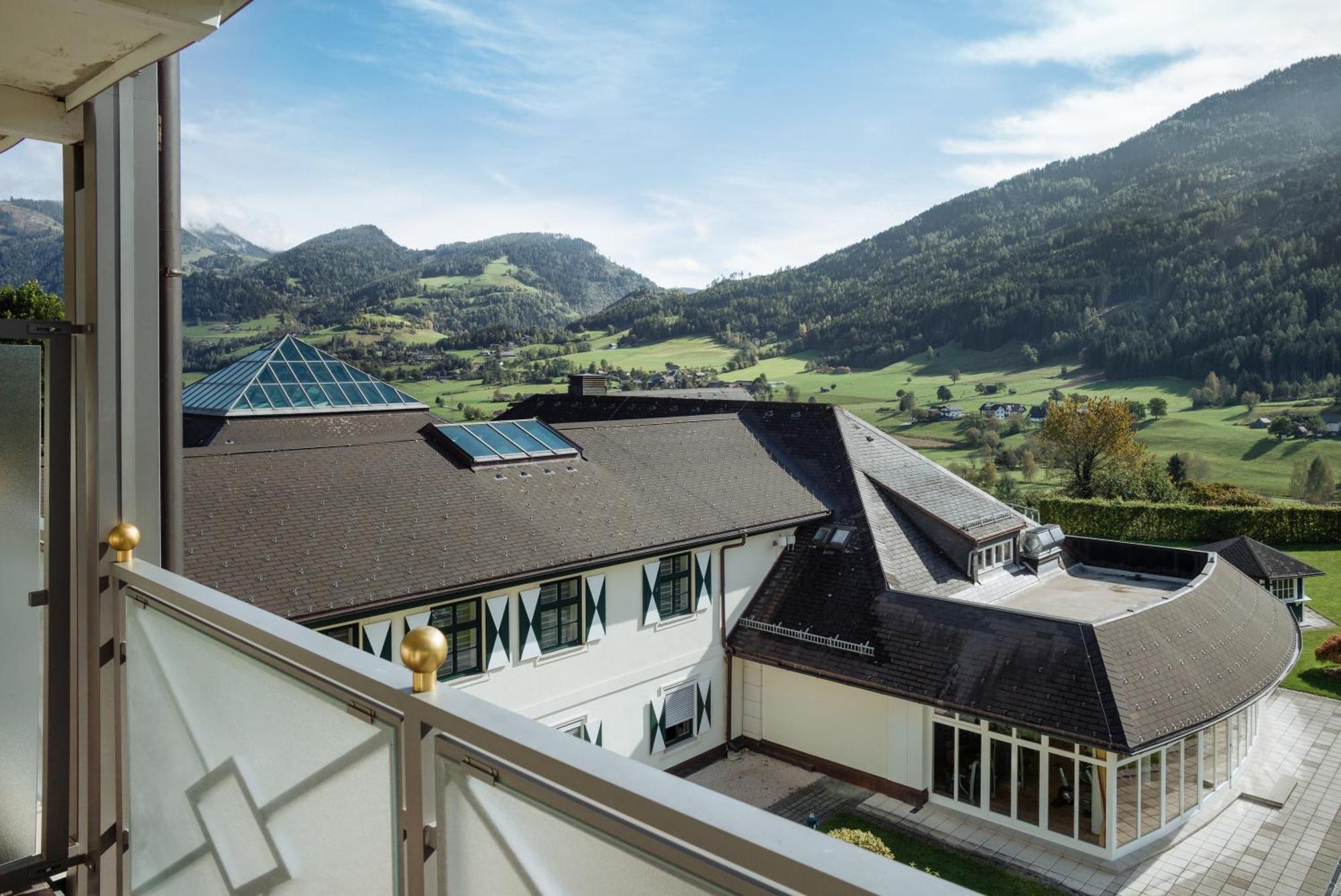 Imlauer Hotel Schloss Pichlarn Aigen im Ennstal Exterior photo View from the hotel