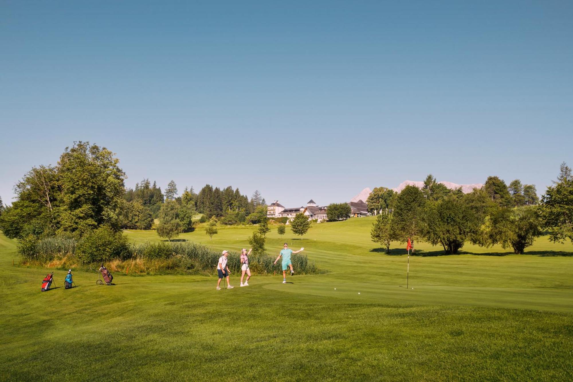 Imlauer Hotel Schloss Pichlarn Aigen im Ennstal Exterior photo Golf course in the municipality