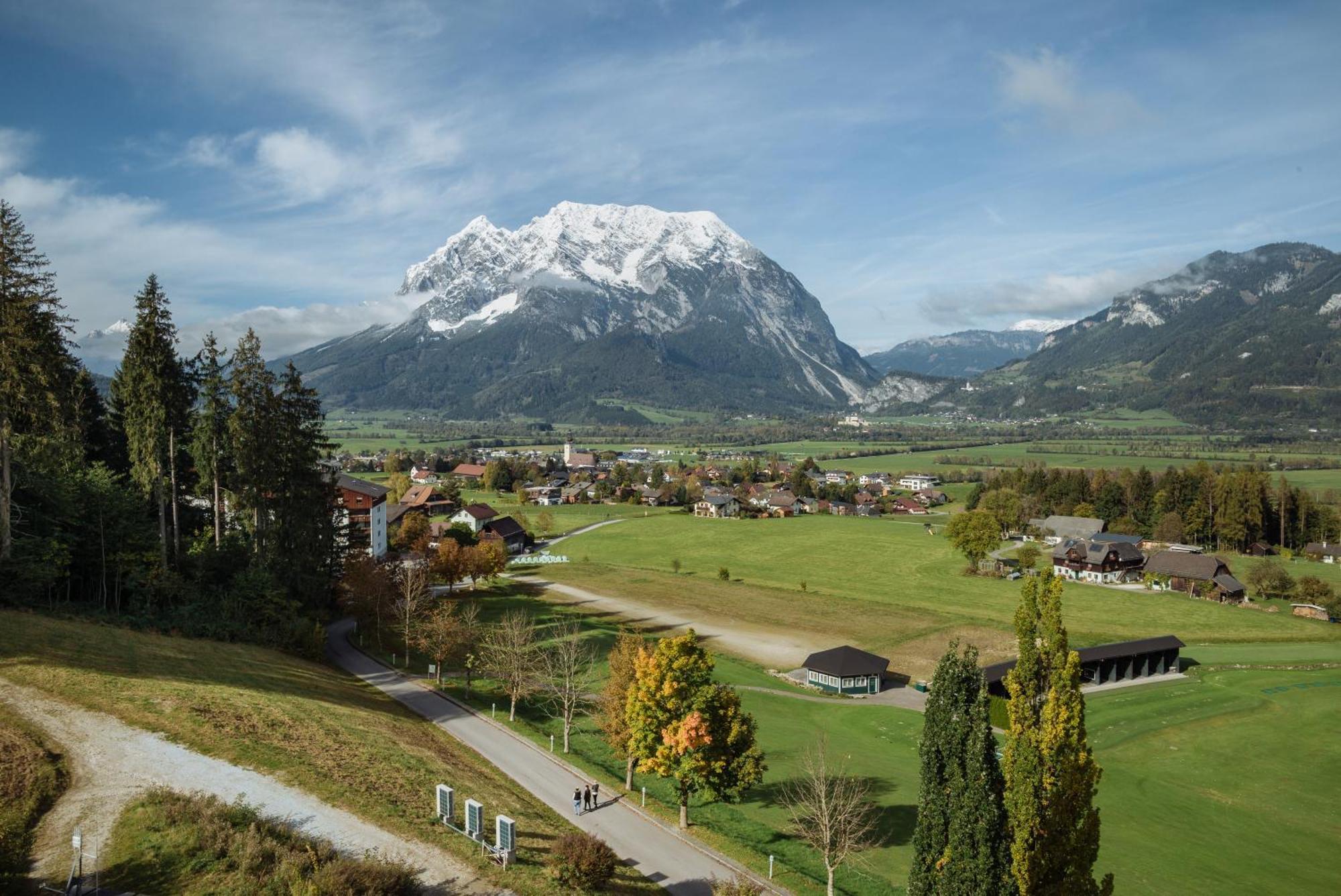 Imlauer Hotel Schloss Pichlarn Aigen im Ennstal Exterior photo The village of Walchsee with the Brandhorn