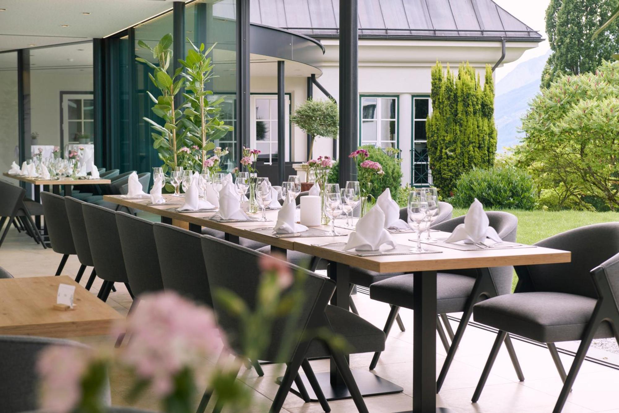 Imlauer Hotel Schloss Pichlarn Aigen im Ennstal Exterior photo Restaurant "111"